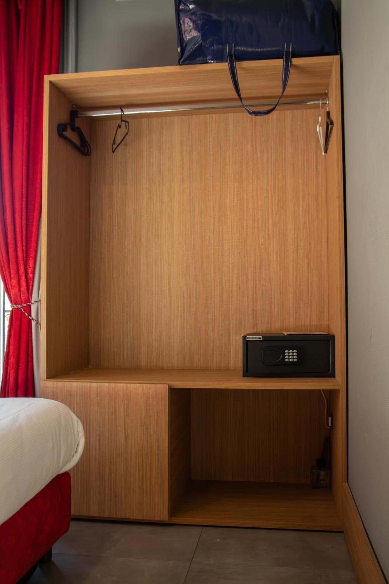 Beb Umberto I Napoli Hotell Exteriör bild