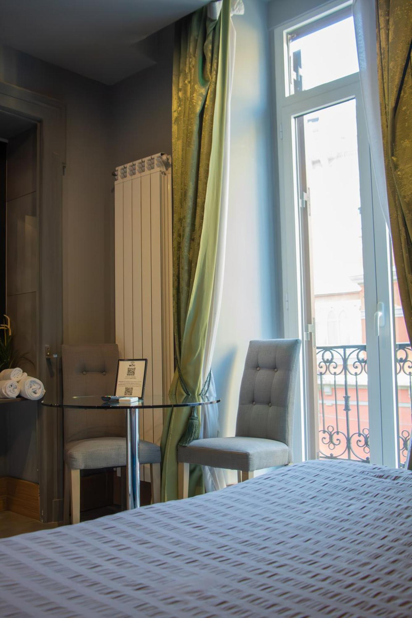 Beb Umberto I Napoli Hotell Exteriör bild
